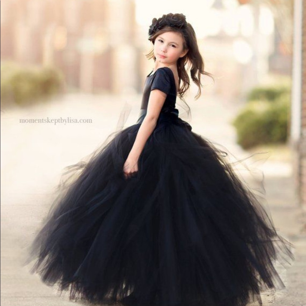 The Sophia Dress in Black
